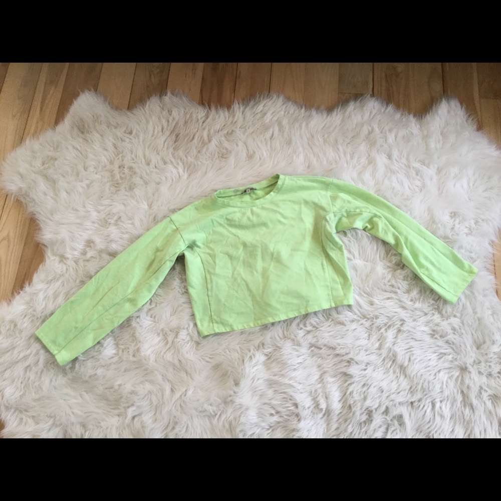 Express Crop Crew Neck